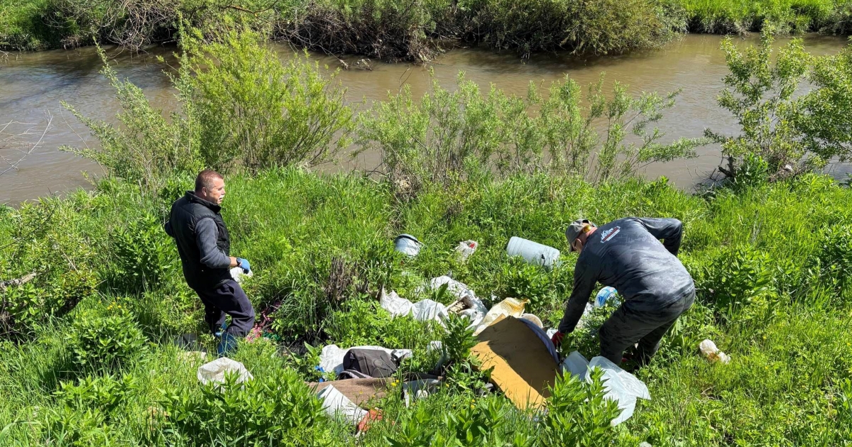 Parttalan szemétgyűjtés